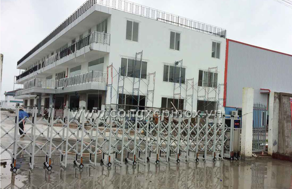 Motor cửa cổng xếp tự động của cổng xếp hợp kim nhôm ở Thuận Đạo - Long An